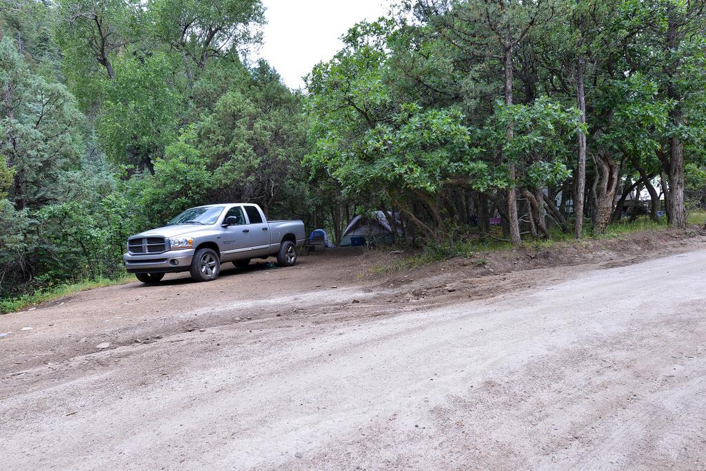 Cutty'S Hayden Creek Resort Coaldale Δωμάτιο φωτογραφία