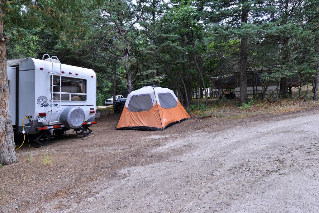 Cutty'S Hayden Creek Resort Coaldale Εξωτερικό φωτογραφία